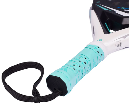 Adidas Arrow hit light Ari Sanchez